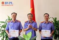 VKSND tỉnh Phú Yên khen thưởng đột xuất tập thể và đăng nhập winphat có thành tích xuất sắc